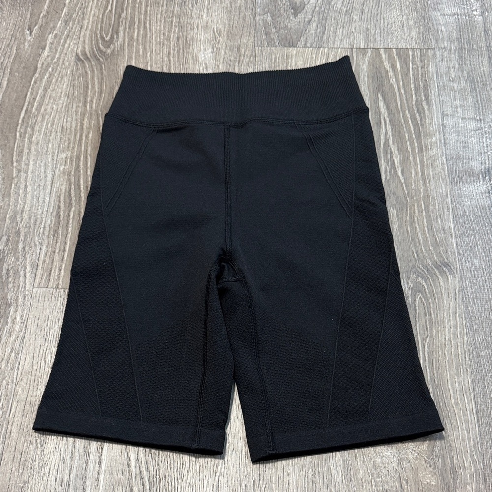 Lululemon For the Chill Of It High Rise Short 4”